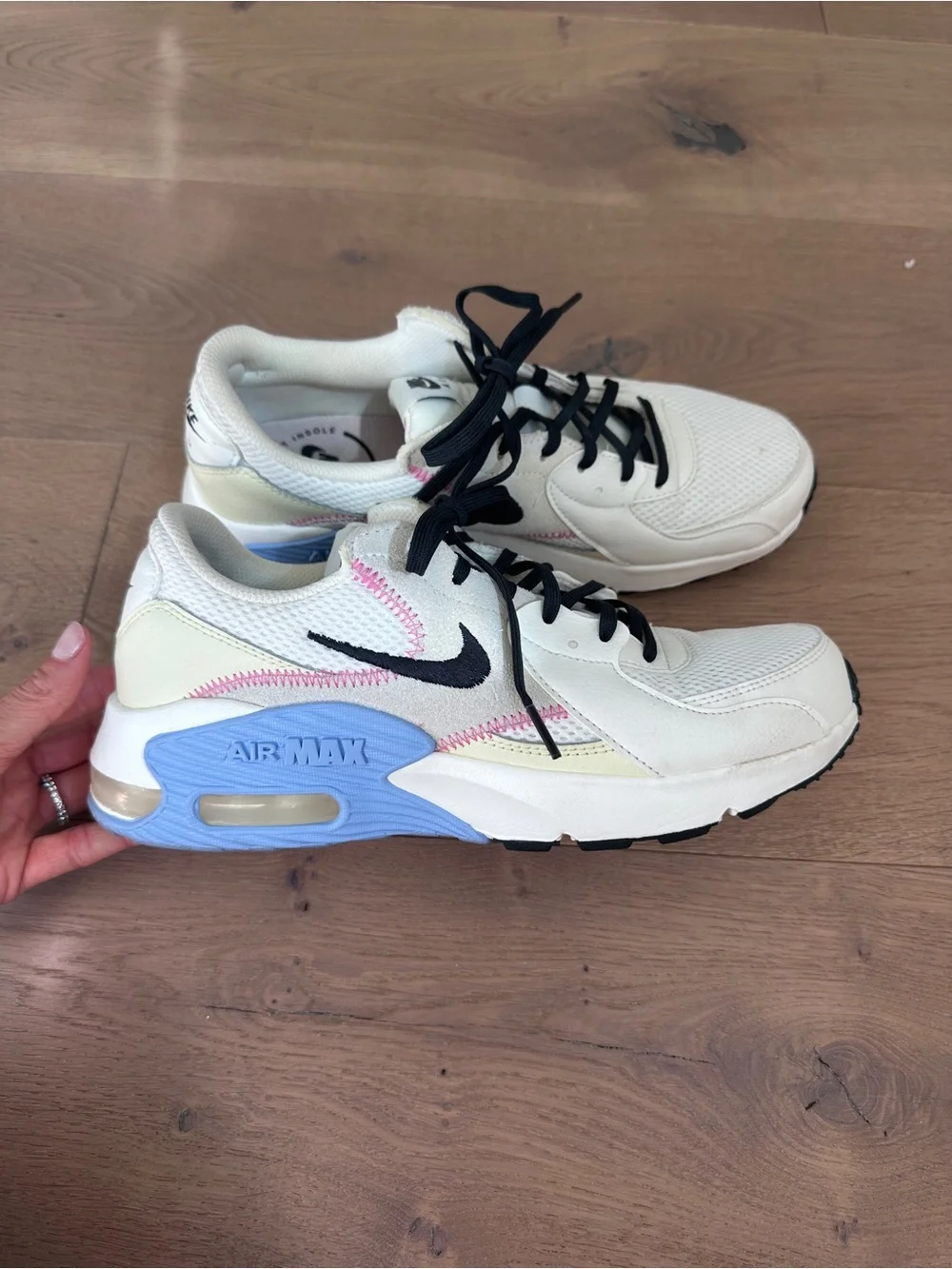 Nike Air Max Cream Blue Pink Sneakers Black Laces Women’s Size 9
